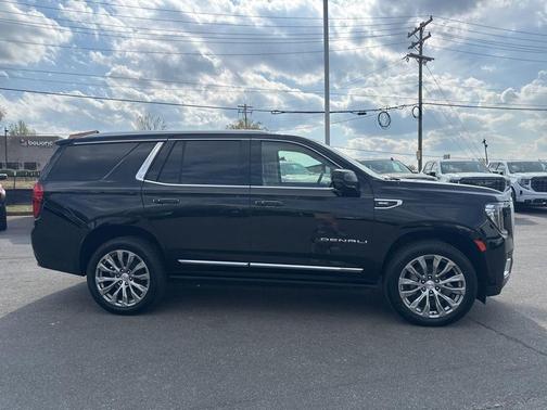 Onyx Black 2023 GMC Yukon Denali