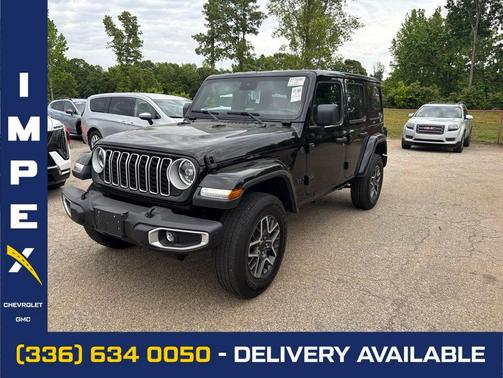 Black Clearcoat 2025 Jeep Wrangler 4-Door Sahara 4x4