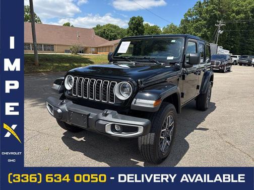 Black Clearcoat 2025 Jeep Wrangler 4-Door Sahara 4x4