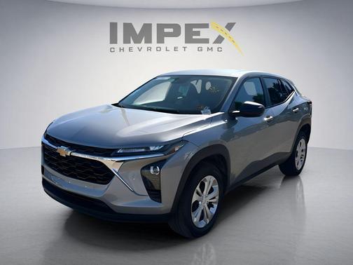 Sterling Gray Metallic 2024 Chevrolet Trax LS