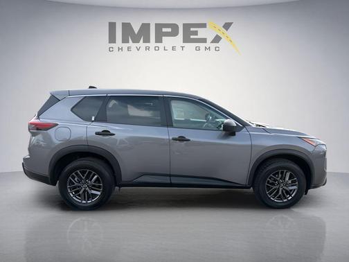 Gun Metallic 2024 Nissan Rogue S