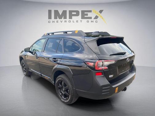 Crystal Black Silica 2025 Subaru Outback Wilderness