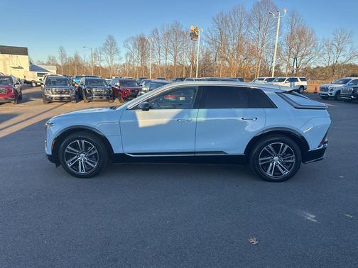 2024 Cadillac LYRIQ Luxury