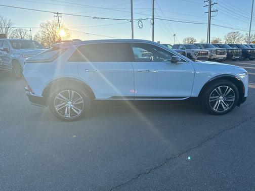 2024 Cadillac LYRIQ Luxury