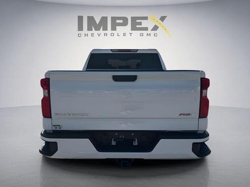 Summit White 2026 Chevrolet Silverado 1500 RST