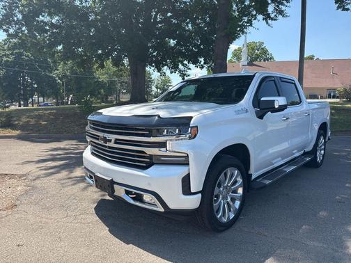 Iridescent Pearl Tricoat 2021 Chevrolet Silverado 1500 High Country