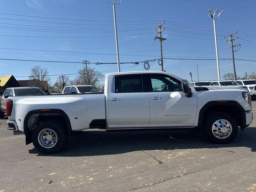 2024 GMC Sierra 3500 Denali