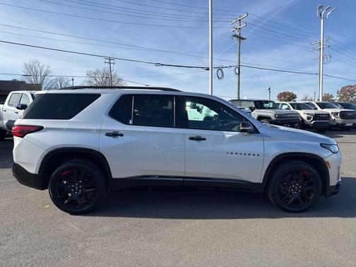 2022 Chevrolet Traverse Premier
