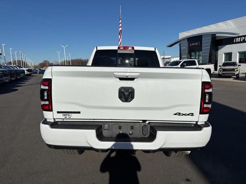 2024 RAM 2500 Big Horn Crew Cab 4x4 6'4' Box