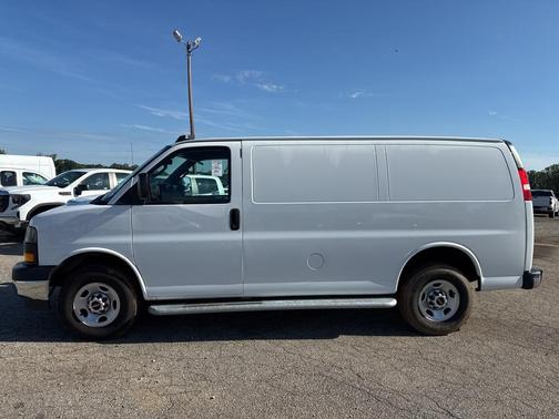 2023 GMC Savana 2500 Work Van