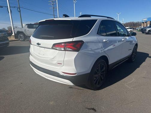 2022 Chevrolet Equinox FWD RS