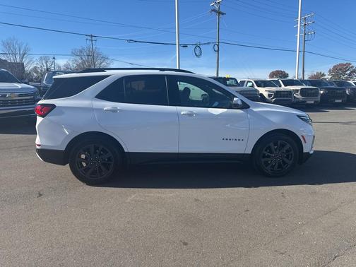 2022 Chevrolet Equinox FWD RS