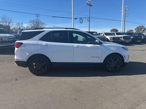 2022 Chevrolet Equinox FWD RS