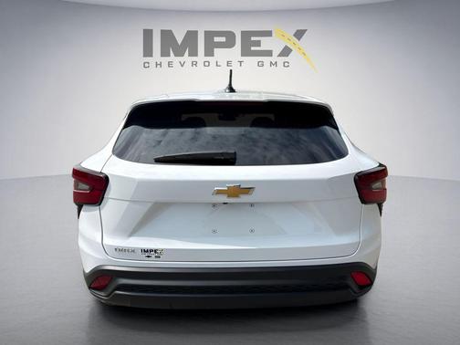 Summit White 2026 Chevrolet Trax LS