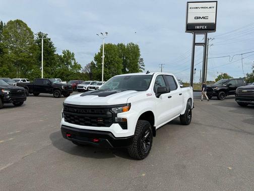 Summit White 2026 Chevrolet Silverado 1500 Custom Trail Boss