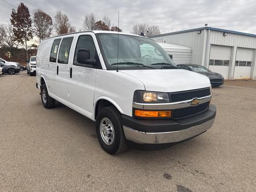 2024 Chevrolet Express 2500 RWD 2500 Regular Wheelbase WT