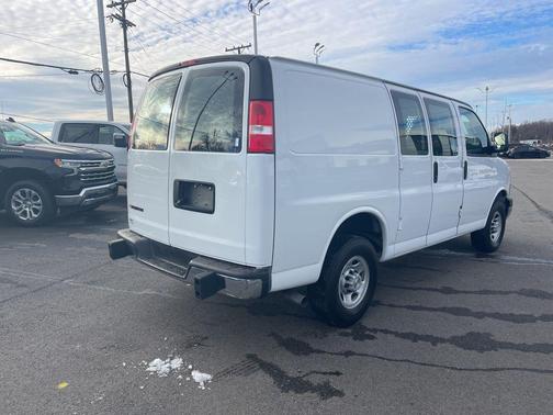 2024 Chevrolet Express 2500 RWD 2500 Regular Wheelbase WT
