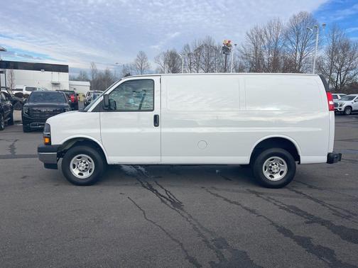 2024 Chevrolet Express 2500 RWD 2500 Regular Wheelbase WT