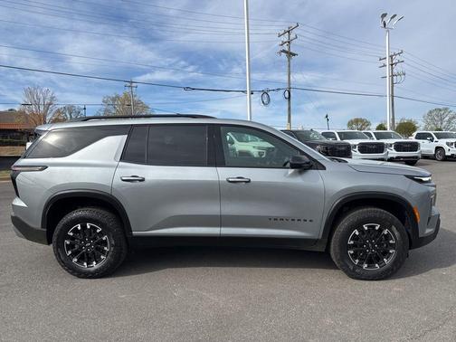 Sterling Gray Metallic 2025 Chevrolet Traverse AWD Z71