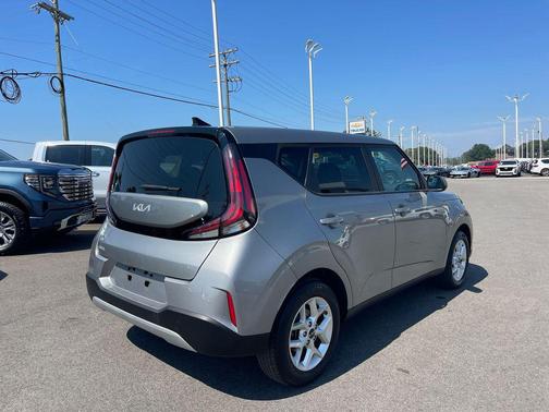 2024 Kia Soul LX