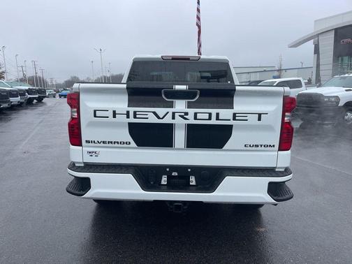 2023 Chevrolet Silverado 1500 Custom