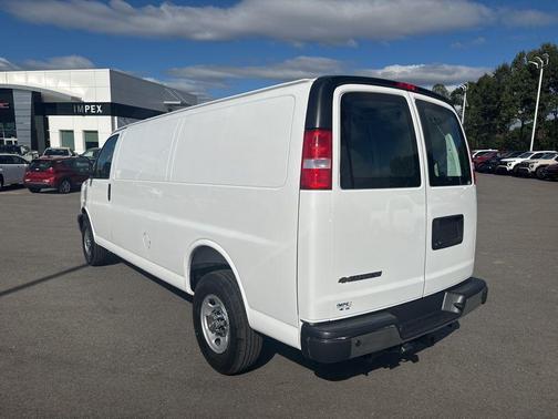 2025 Chevrolet Express 3500 RWD 3500 Extended Wheelbase WT
