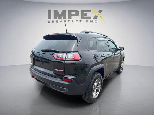Diamond Black Crystal Pearlcoat 2021 Jeep Cherokee Trailhawk