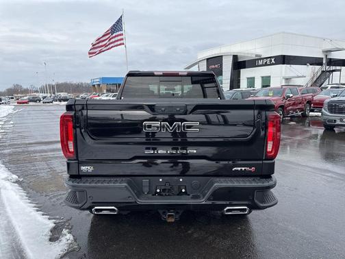 2023 GMC Sierra 1500 AT4
