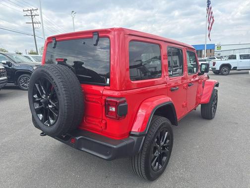 Firecracker Red Clearcoat 2025 Jeep Wrangler 4xe Sahara