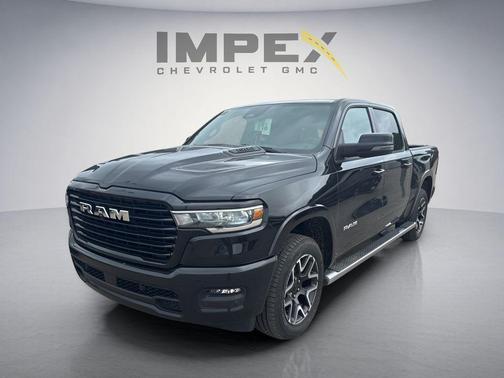 Diamond Black Crystal Pearlcoat 2026 RAM 1500 Laramie