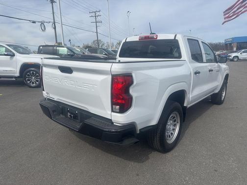 2024 Chevrolet Colorado WT