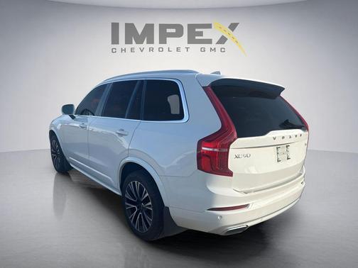 Ice White 2020 Volvo XC90 T5 Momentum