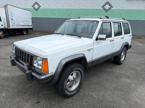 White 1991 Jeep Cherokee Laredo 4WD