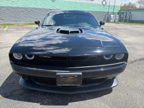Pitch Black Clearcoat 2016 Dodge Challenger R/T Scat Pack
