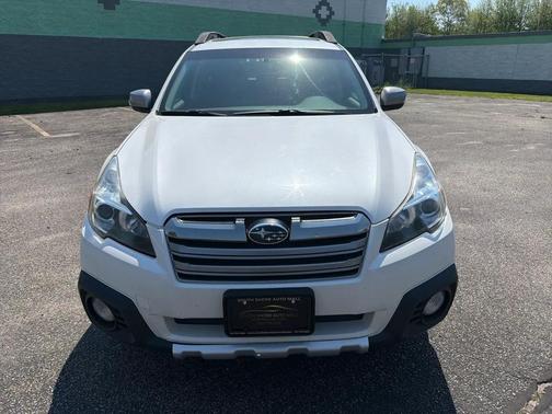 Satin White Pearl 2013 Subaru Outback 2.5i Limited