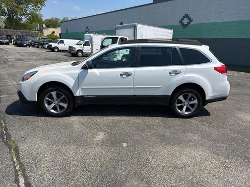 Satin White Pearl 2013 Subaru Outback 2.5i Limited