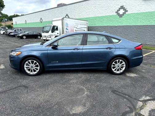 2019 Ford Fusion Hybrid SE