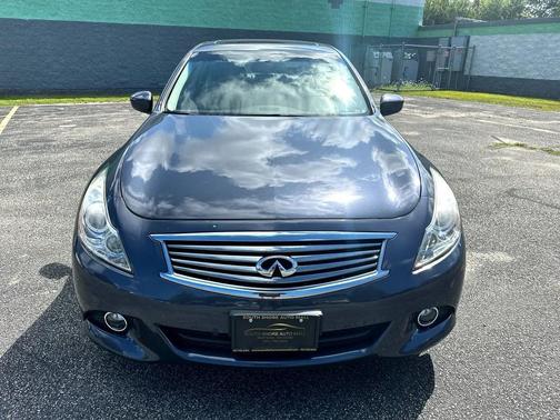 2011 INFINITI G37x Base