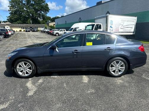 2011 INFINITI G37x Base