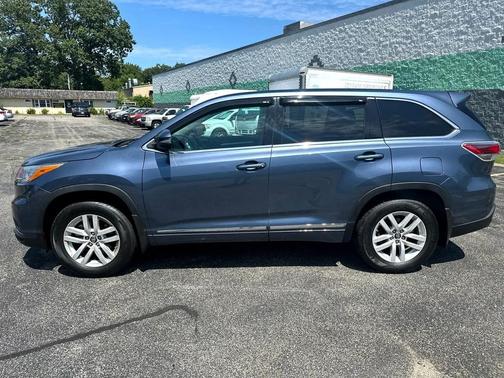 2016 Toyota Highlander LE