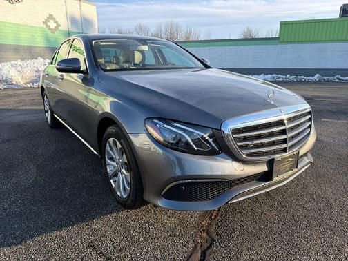 2017 Mercedes-Benz E-Class 4MATIC