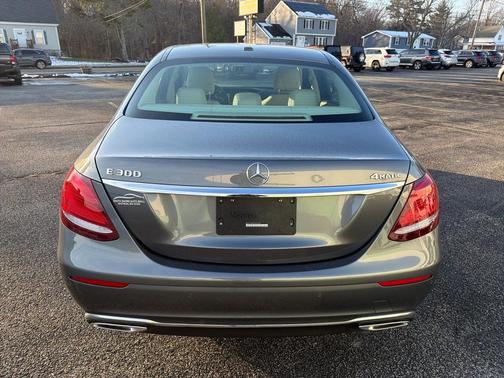 2017 Mercedes-Benz E-Class 4MATIC