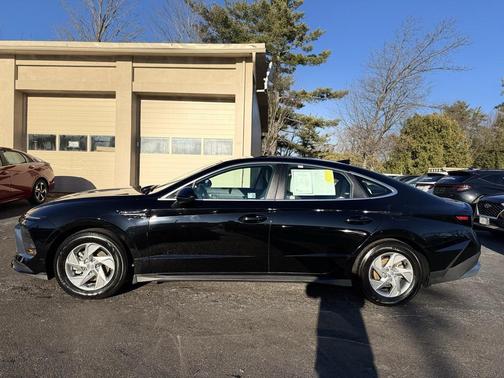 2025 Hyundai SONATA SE