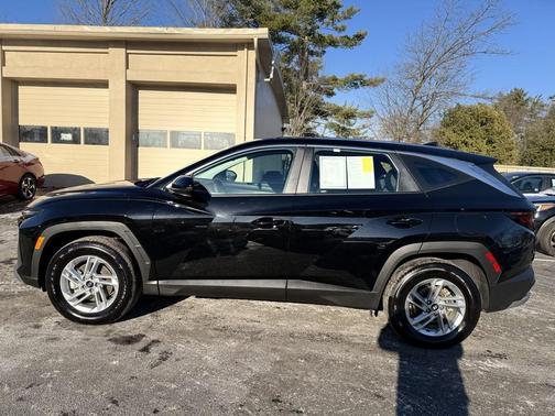 2025 Hyundai TUCSON SE