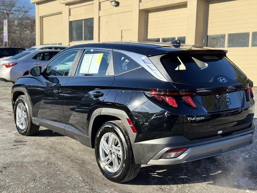 2025 Hyundai TUCSON SE