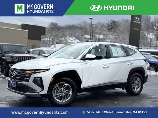 2025 Hyundai TUCSON SE