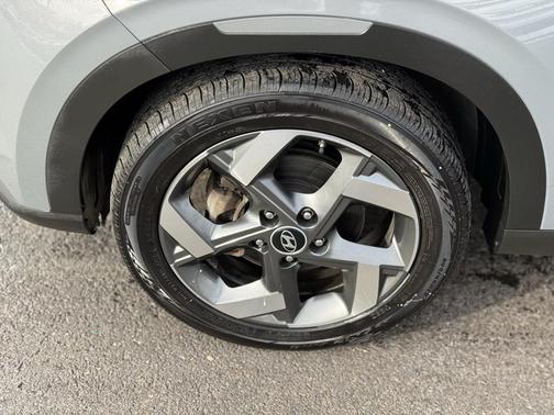 2023 Hyundai VENUE Limited