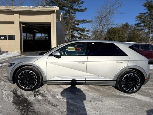 2024 Hyundai IONIQ 5 Limited