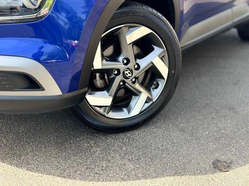 Blue 2023 Hyundai VENUE SEL