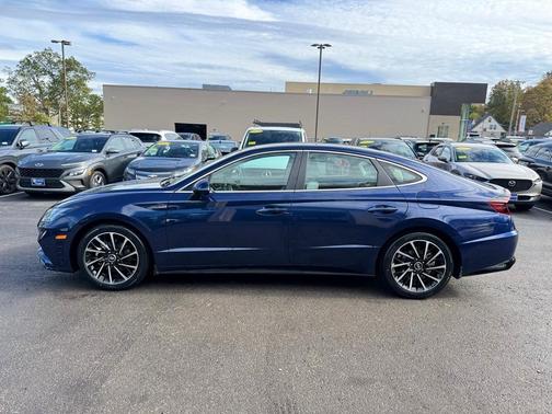 2021 Hyundai SONATA Limited